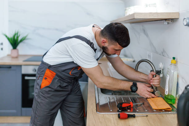Best Clogged Drain Plumber  in Crump, TN